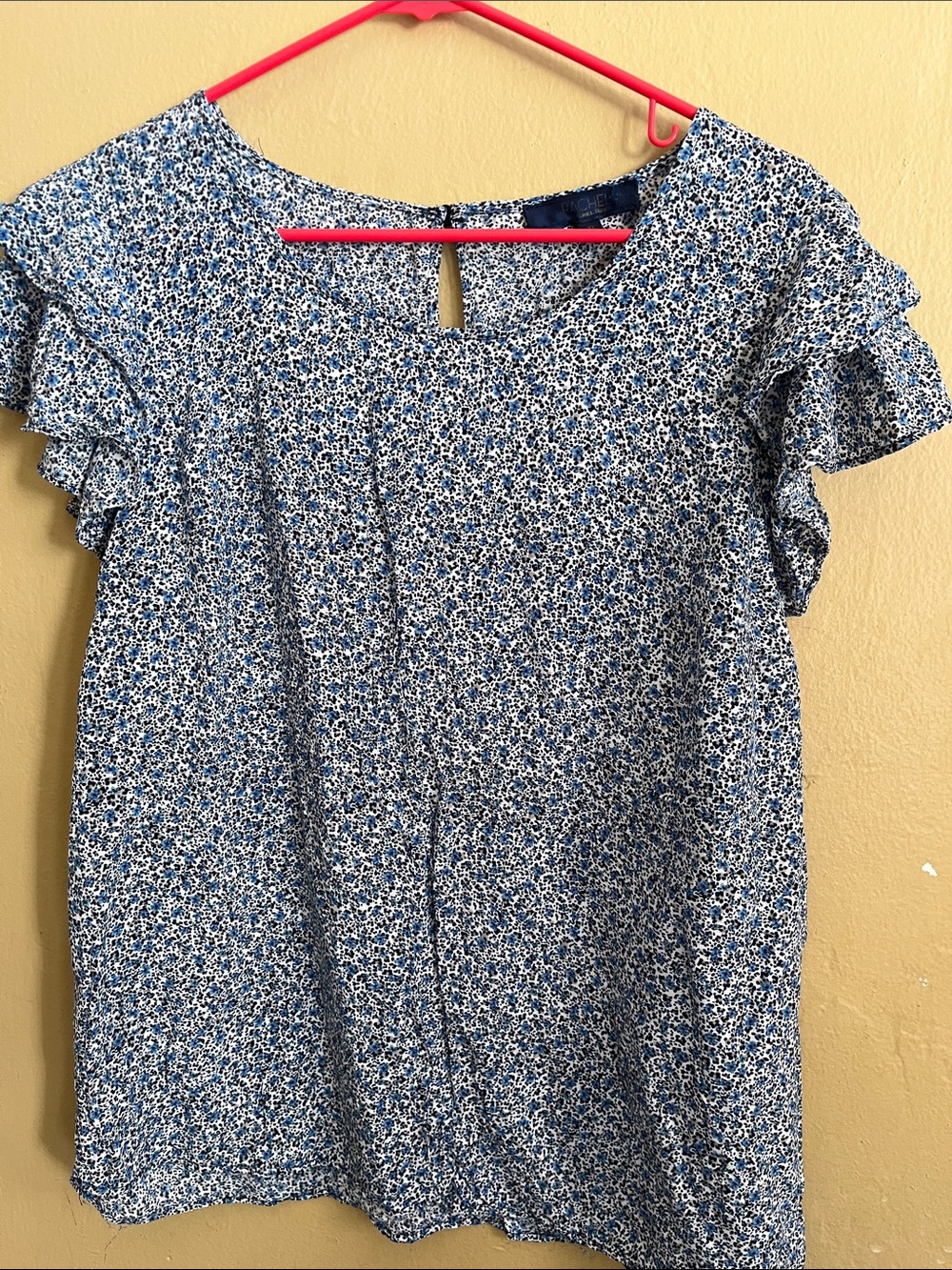 Rachel Roy, Women’s Blue Floral Ruffle Sleeve Top